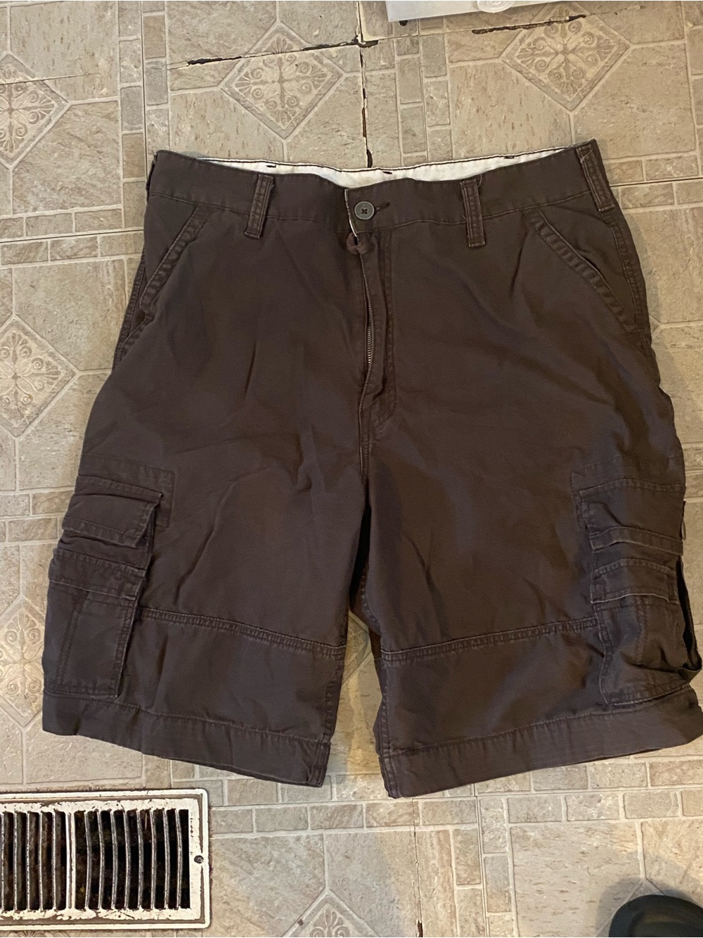 levi brown cargo jorts